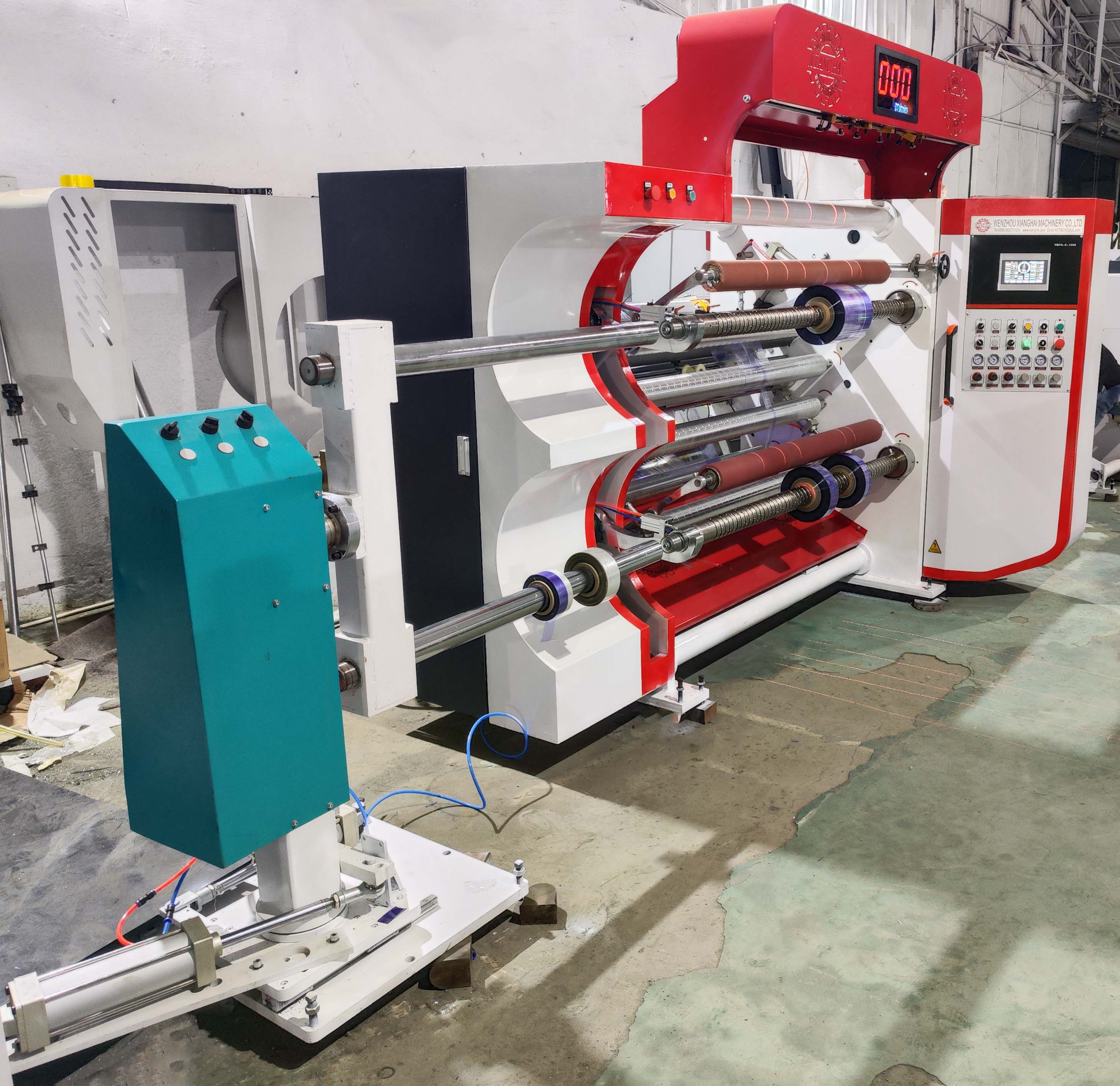 Customer buy 350speed slitting machine we by 400speed on line test for customer checking.